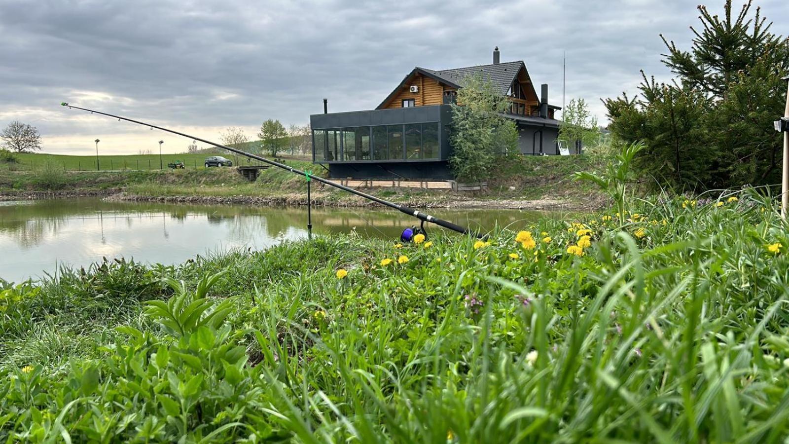 Mountain Lake Jbs Hotel Focsani Luaran gambar